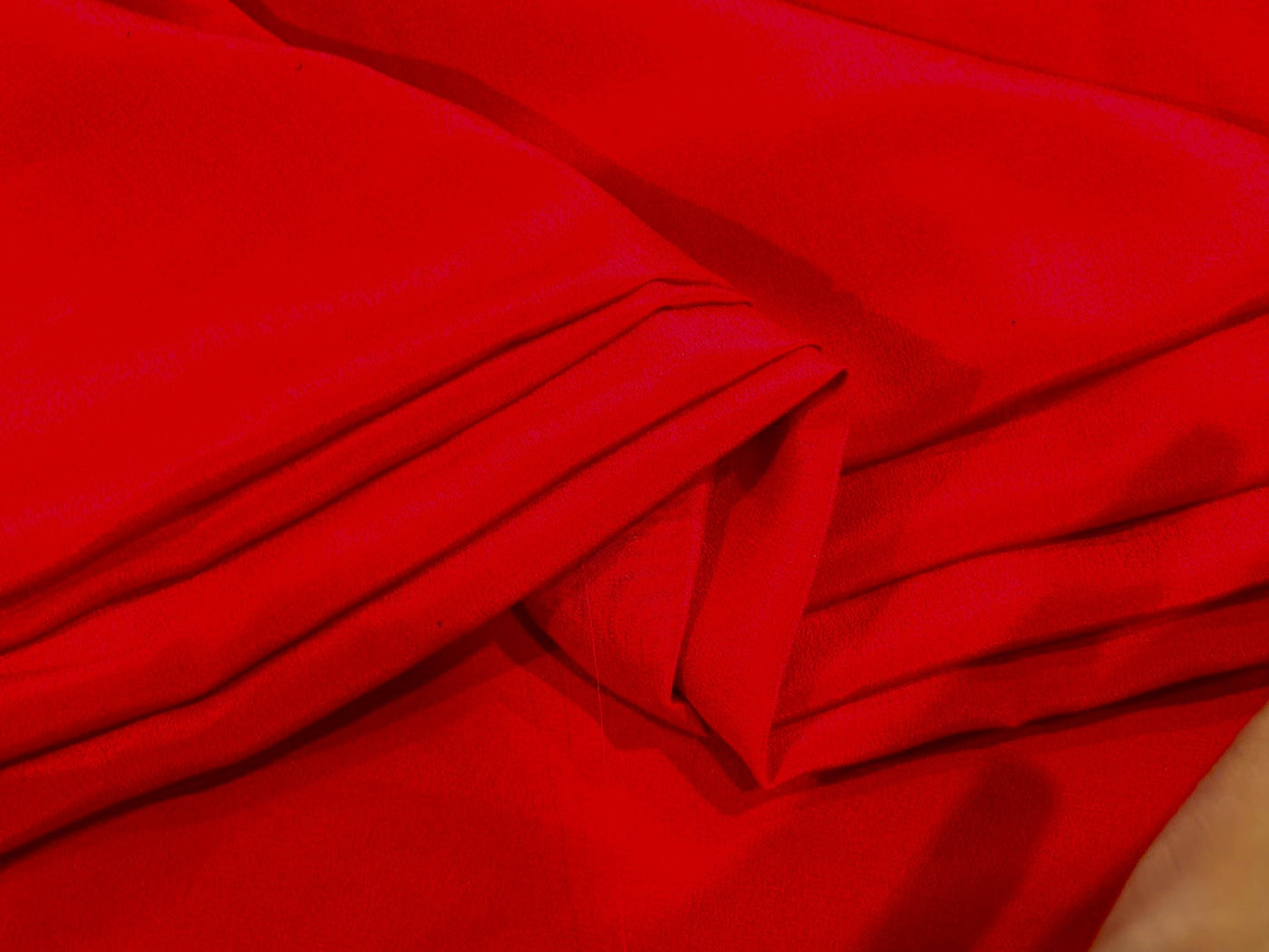 Pure silk crepe fabric 20 mm weight available in 3 colors pink 44"/olive 44" and red 54"