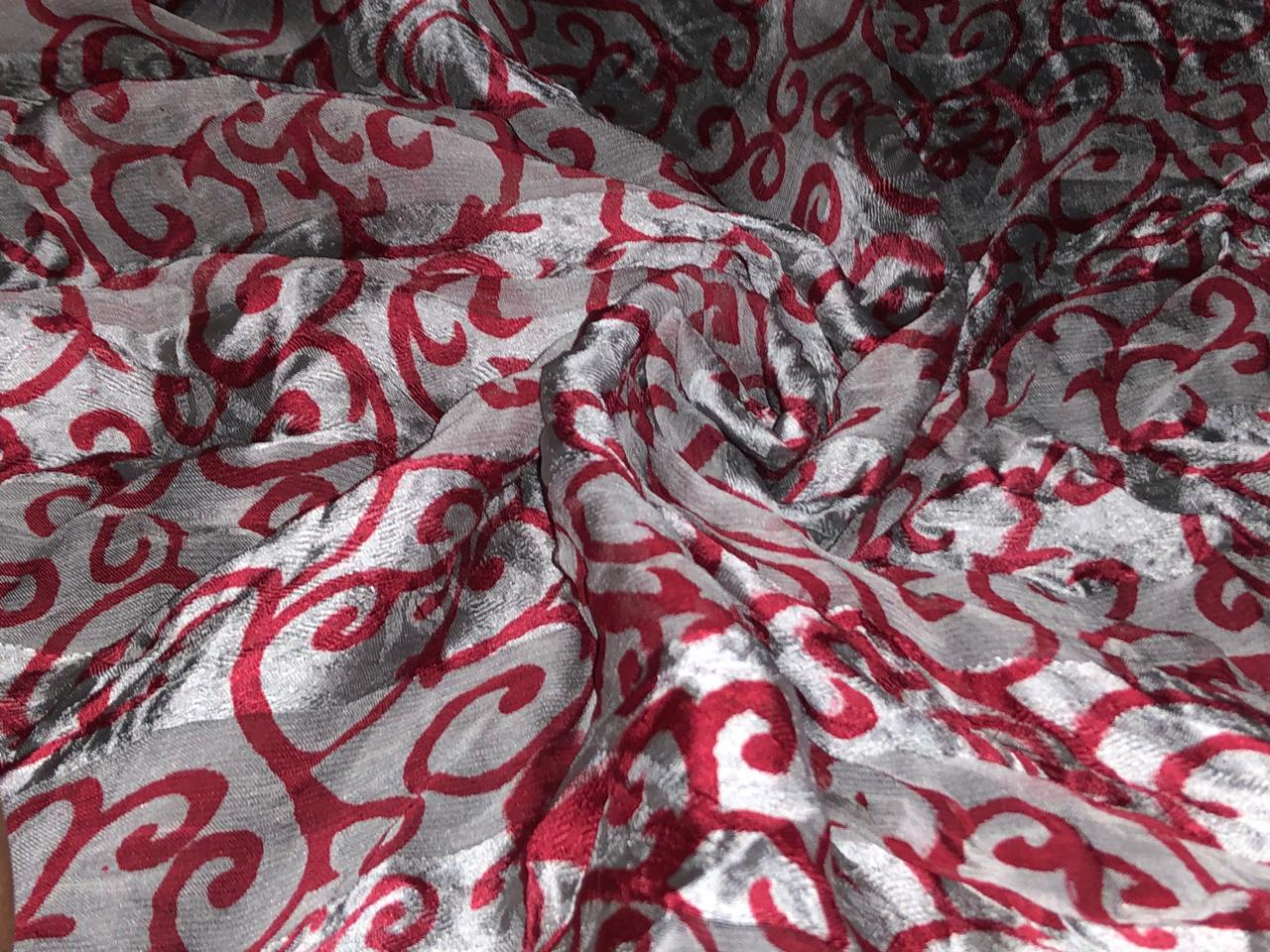 SCARF SILVER GREY WITH RED CURVE PRINT 43"X 39" [16571]