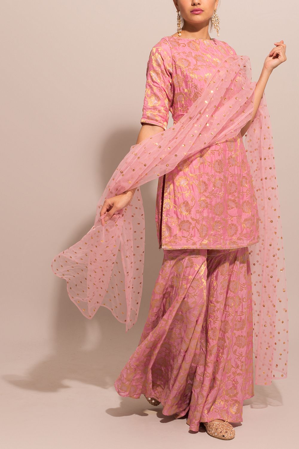 Silk Brocade hot pink with metallic gold BRO136[6]