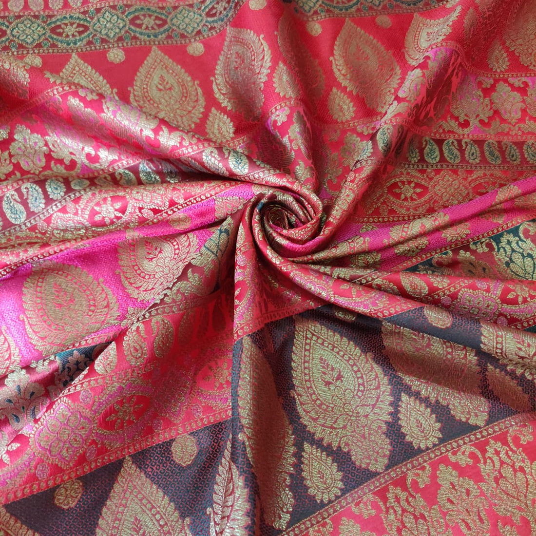 Brocade jacquard Fabric pink ,red ,green x ;metallic gold BRO677[2]